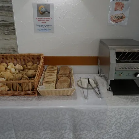 Ideal فندق سوتّومارينا