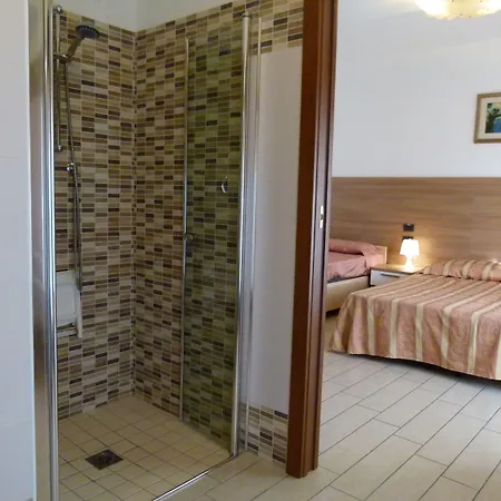 فندق Ideal سوتّومارينا