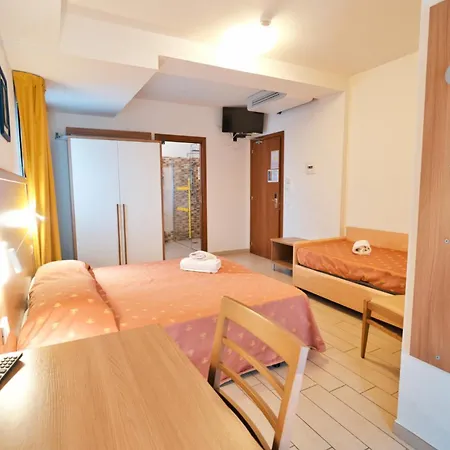 Ideal 酒店 索托马里纳