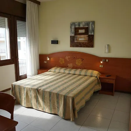Hotel Ideal 3*
