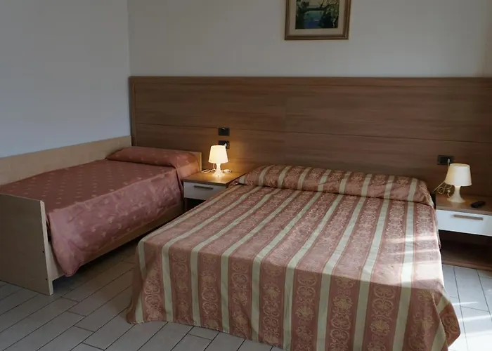 Ideal Ξενοδοχείο 3*